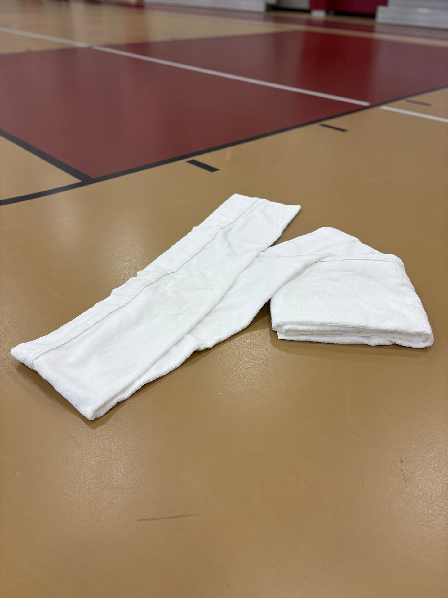 Grip Spritz basketball court cleaning mop towels